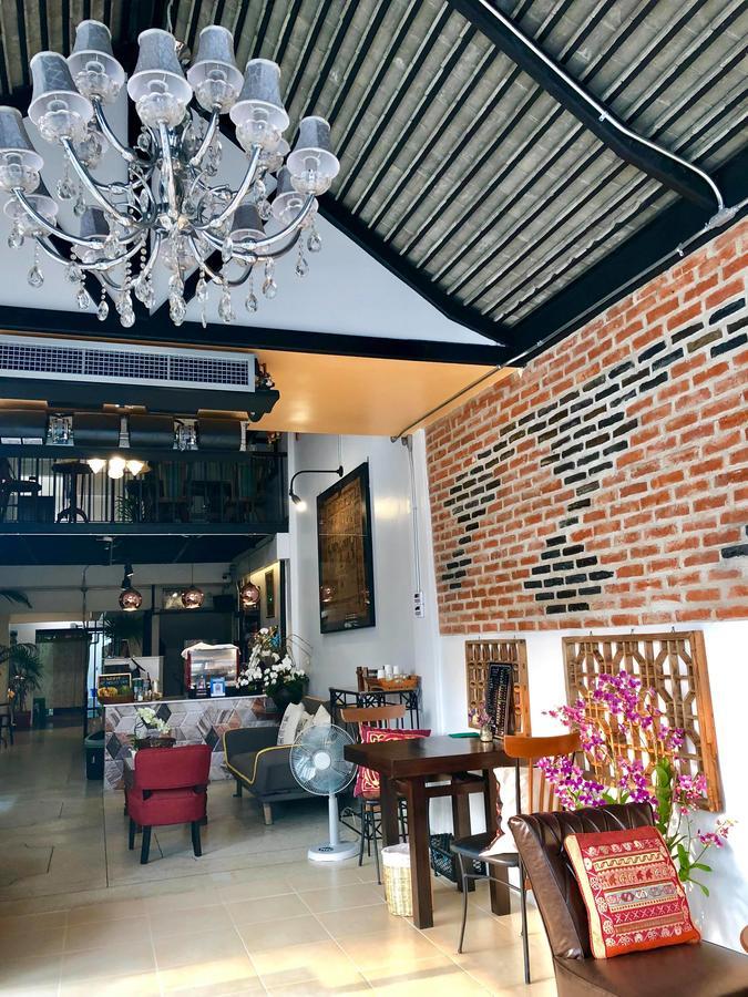Отель Hp House Cafe' Чиангмай Экстерьер фото