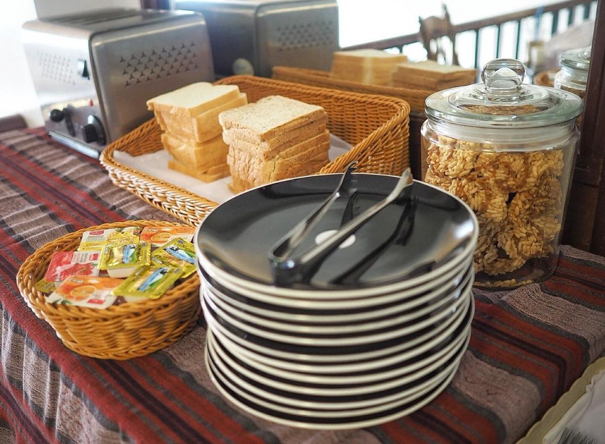 Отель Hp House Cafe' Чиангмай Экстерьер фото